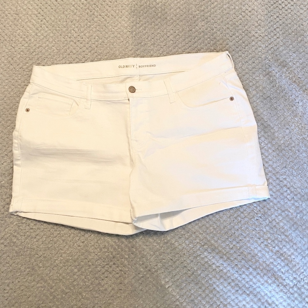 Old Navy White Boyfriend Shorts Size 14